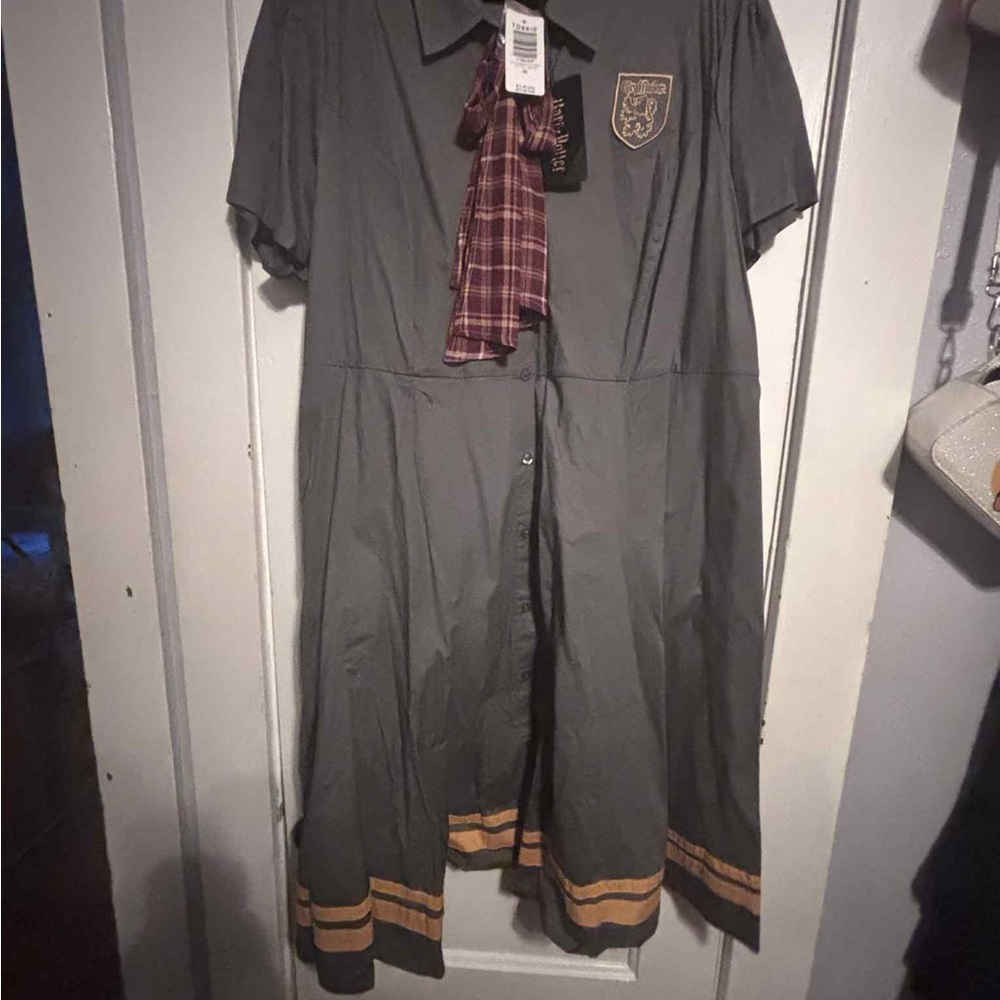 Torrid Gryffindor Dress with Plaid and Gold Size 4 nwt